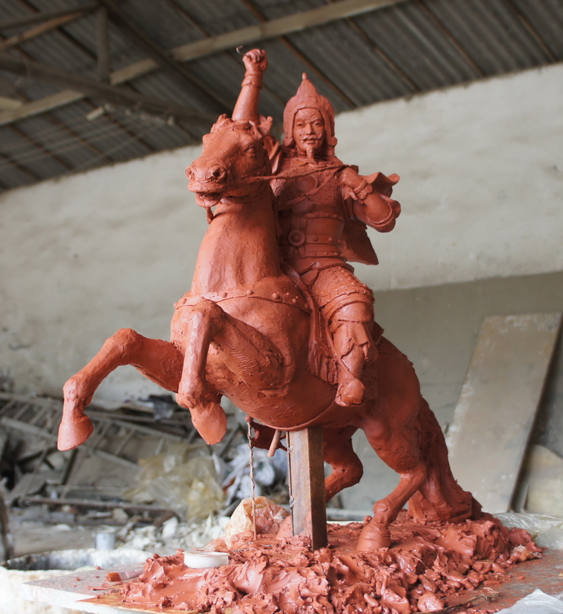 大型格萨尔王雕塑泥 雕塑设计 雕塑创作 雕塑公司 四川雕塑 大图雕塑 