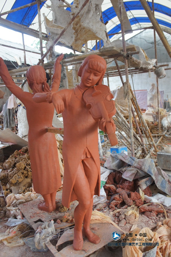 西安 拉小提琴的女孩 铸铜人物雕塑 泥塑