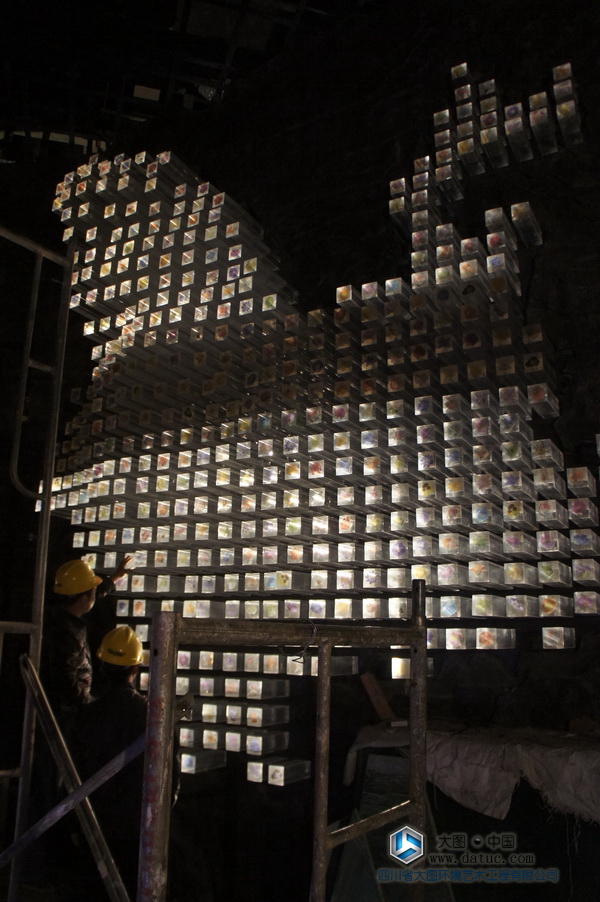 云南花之城 大型水晶雕塑 大型透明雕塑