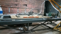6米重型台锯制作、调试完毕，进入产品批量生产。