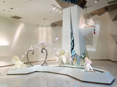 山海经水晶雕塑群—亚洲最大的单体透明水晶雕塑